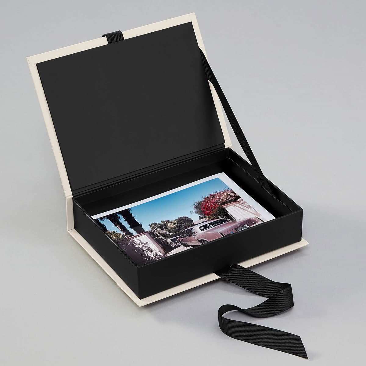 Bilde av Semikolon fotoboks liten svart