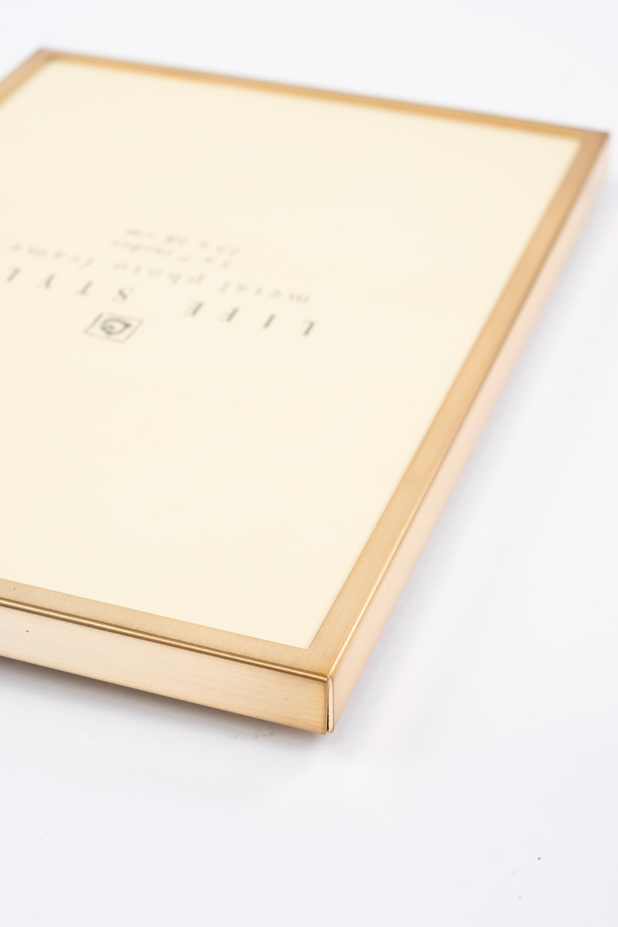 Bilde av Gullramme Barcelona matt gull 20x25 cm